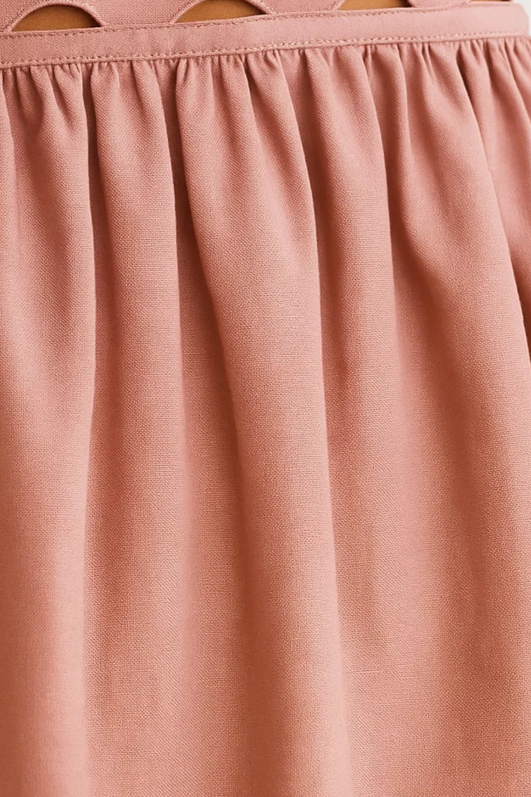 Kurzes Kleid | Verspielter Schnitt mit Trägern | Feminine Leichtigkeit