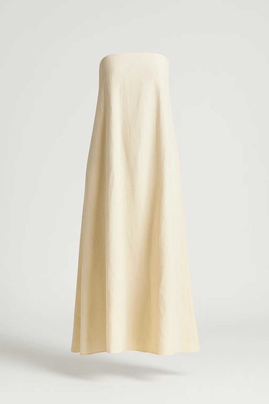 Langkleid | Trägerlos und Weit Ausgestellt | Schlicht und Zeitlos