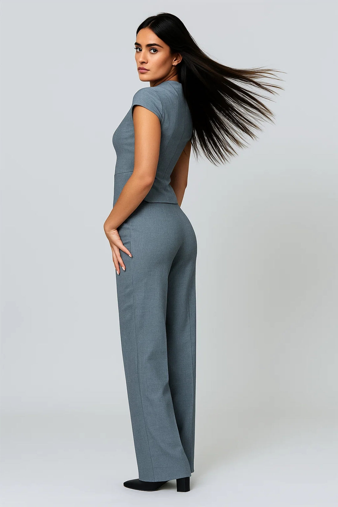 Zweiteiliges Set | Kurzarm-Blazerstil mit Hose | Elegante Schlichtheit