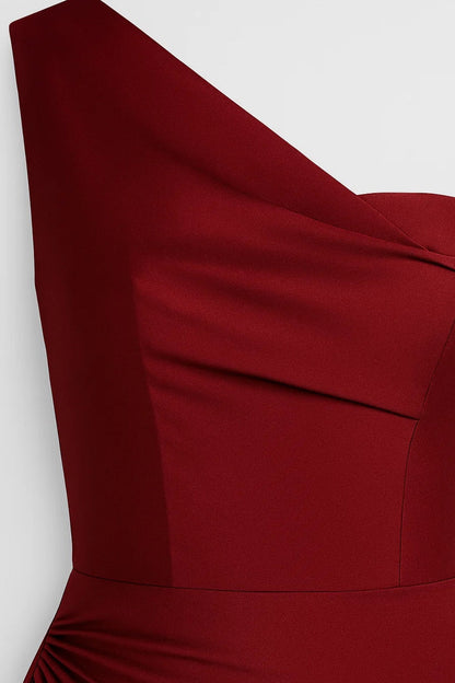 Abendkleid | Asymmetrischer Ausschnitt | Elegante Raffinesse