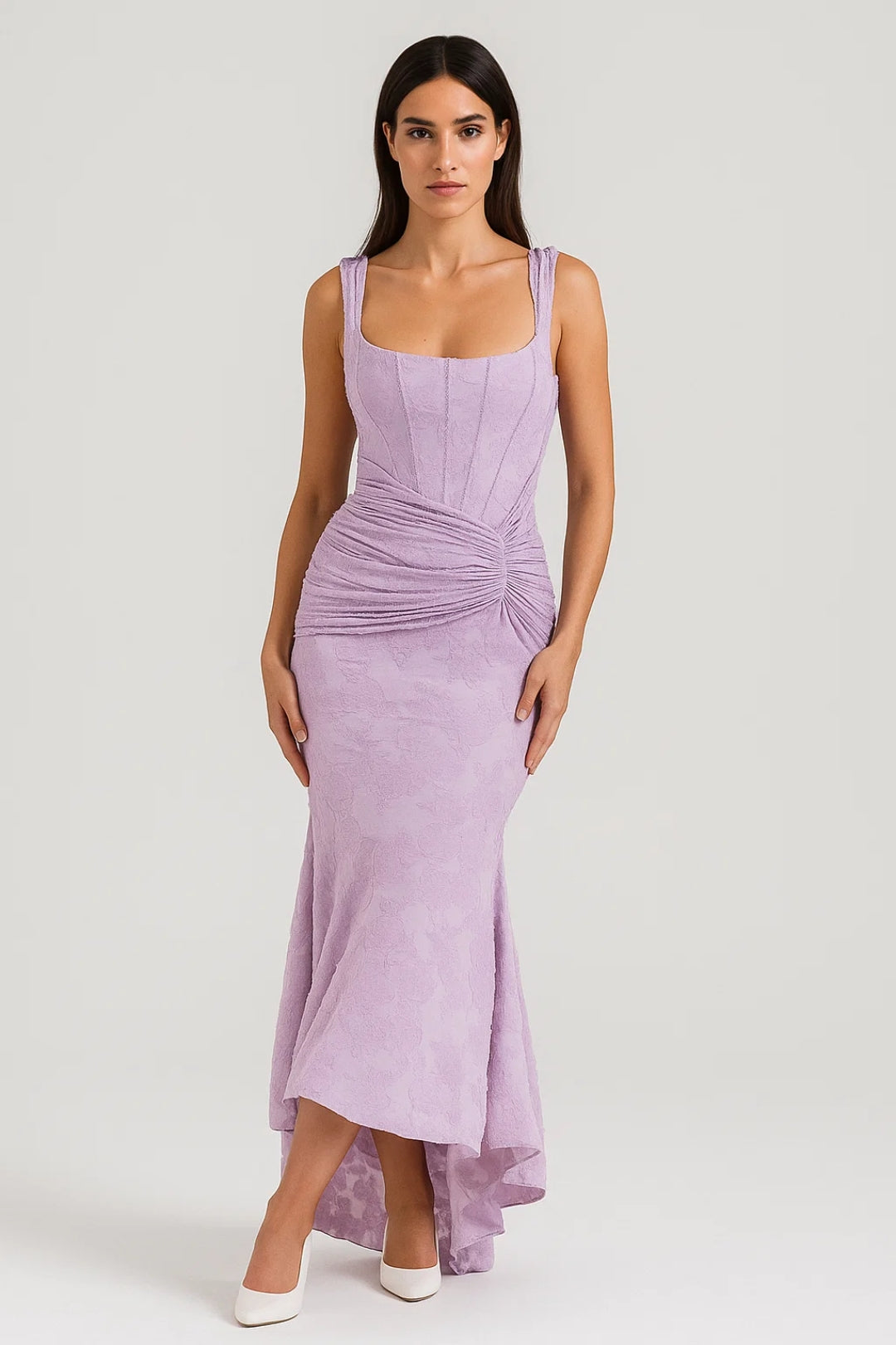 Abendkleid | Drapiertes Design mit asymmetrischem Saum | Elegante Raffinesse