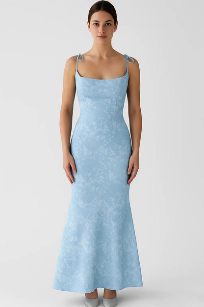 Abendkleid | Figurbetont mit Schleifendetail | Zarte Eleganz