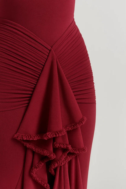 Abendkleid | Figurbetont mit Volantdetail | Ausdrucksvolle Eleganz