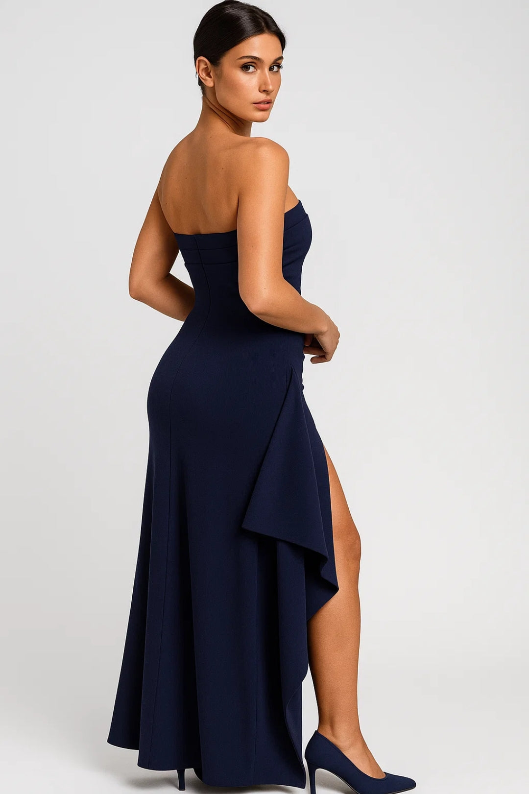 Abendkleid | Schulterfrei mit Schlitz | Elegante Silhouette