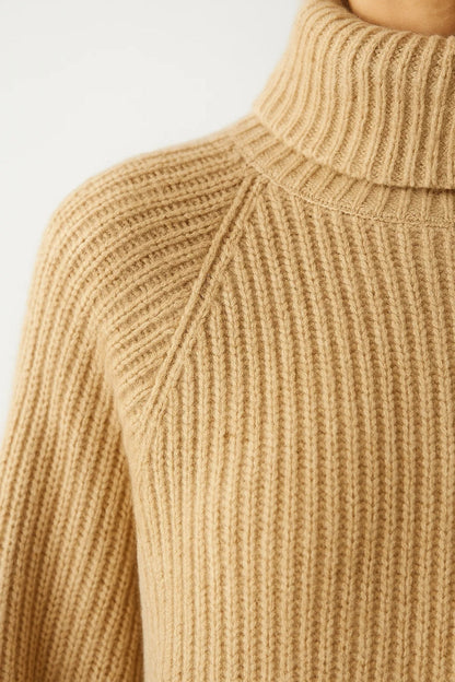 Strickkleid | Rollkragen | Zeitlose Wärme