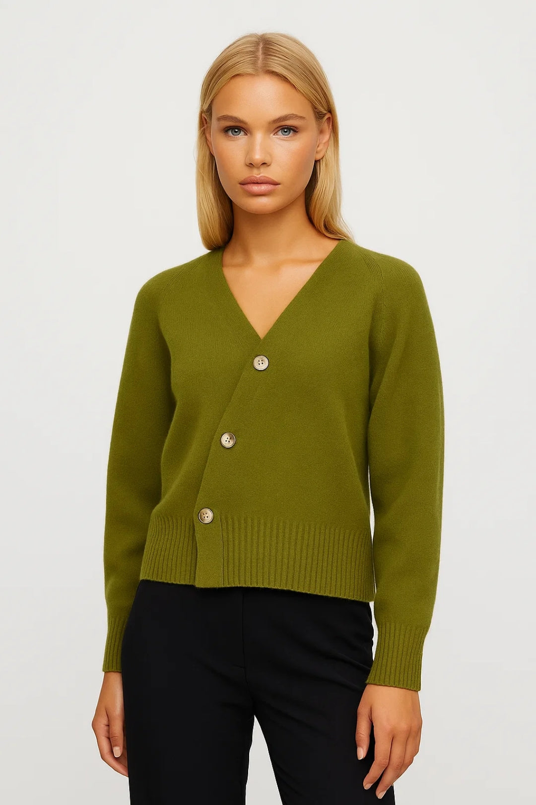 Cardigan | Überkreuzter Schnitt | Schlichte Eleganz