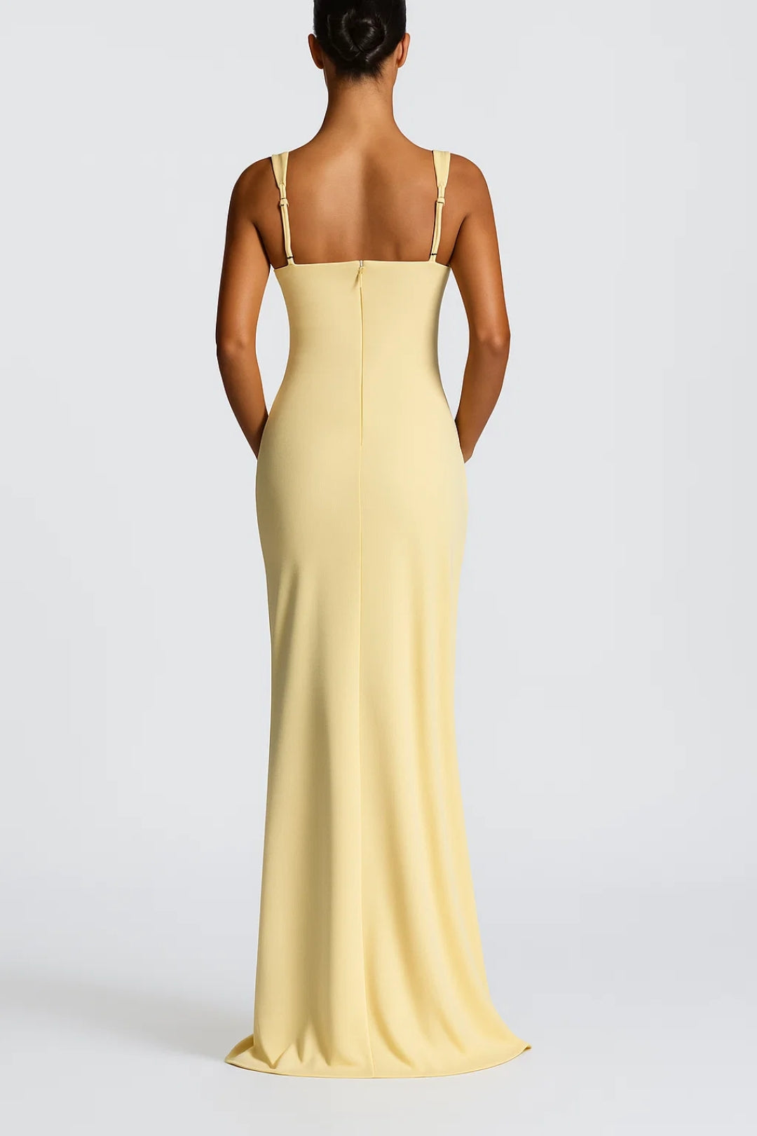 Elegantes Kleid | Figurbetonter Schnitt | Moderner Schlitz