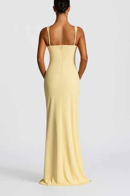 Elegantes Kleid | Figurbetonter Schnitt | Moderner Schlitz