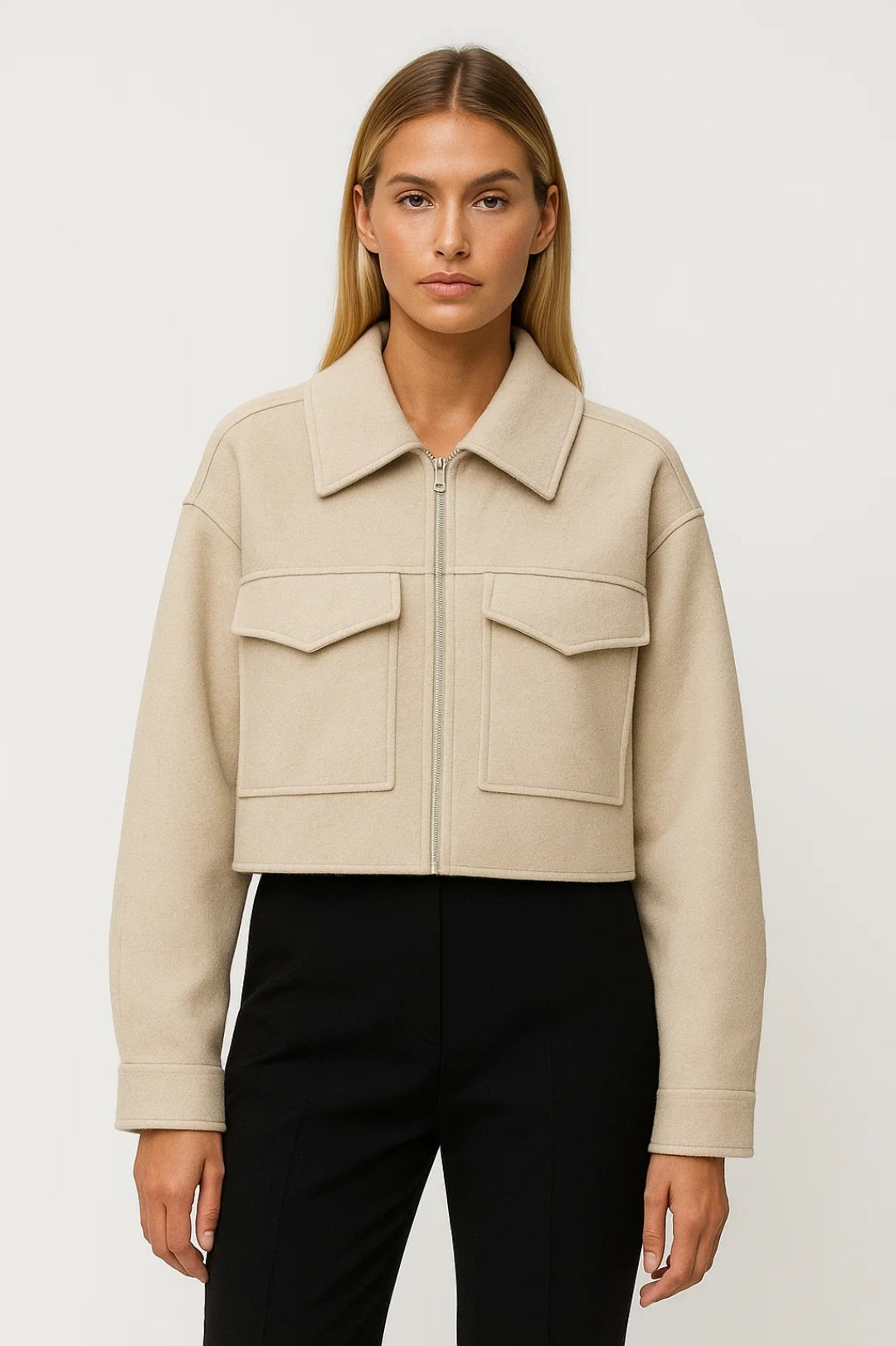Kurze Jacke | Gerader Schnitt mit Taschen | Schlichte Eleganz