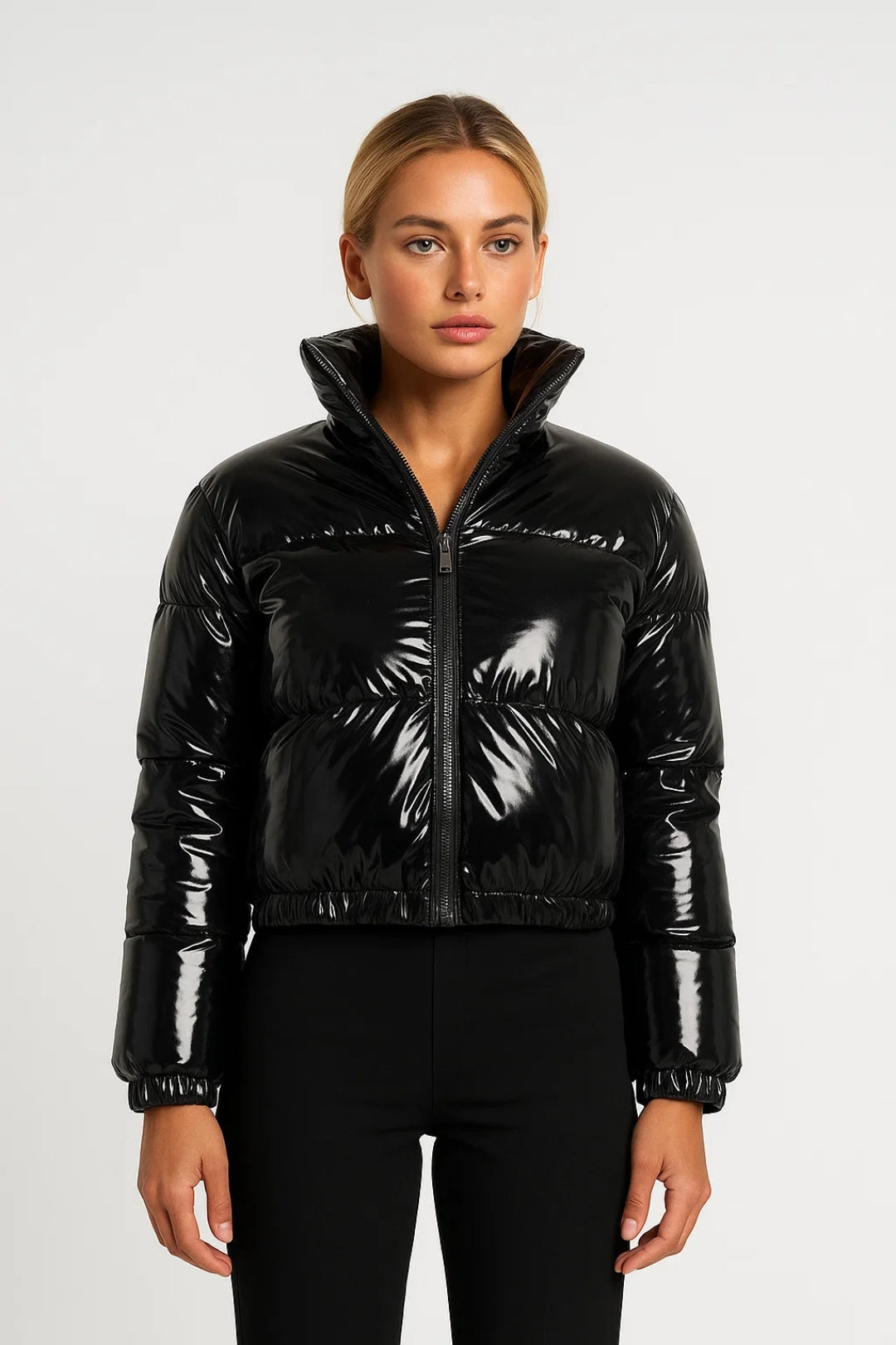 Kurze Jacke | Stehkragen und gesteppte Form | Moderne Wärme