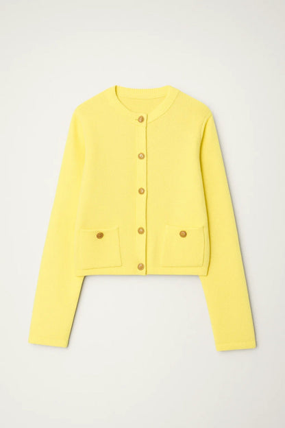 Kurze Strickjacke | Mit Knöpfen und Taschen | Zeitlose Eleganz