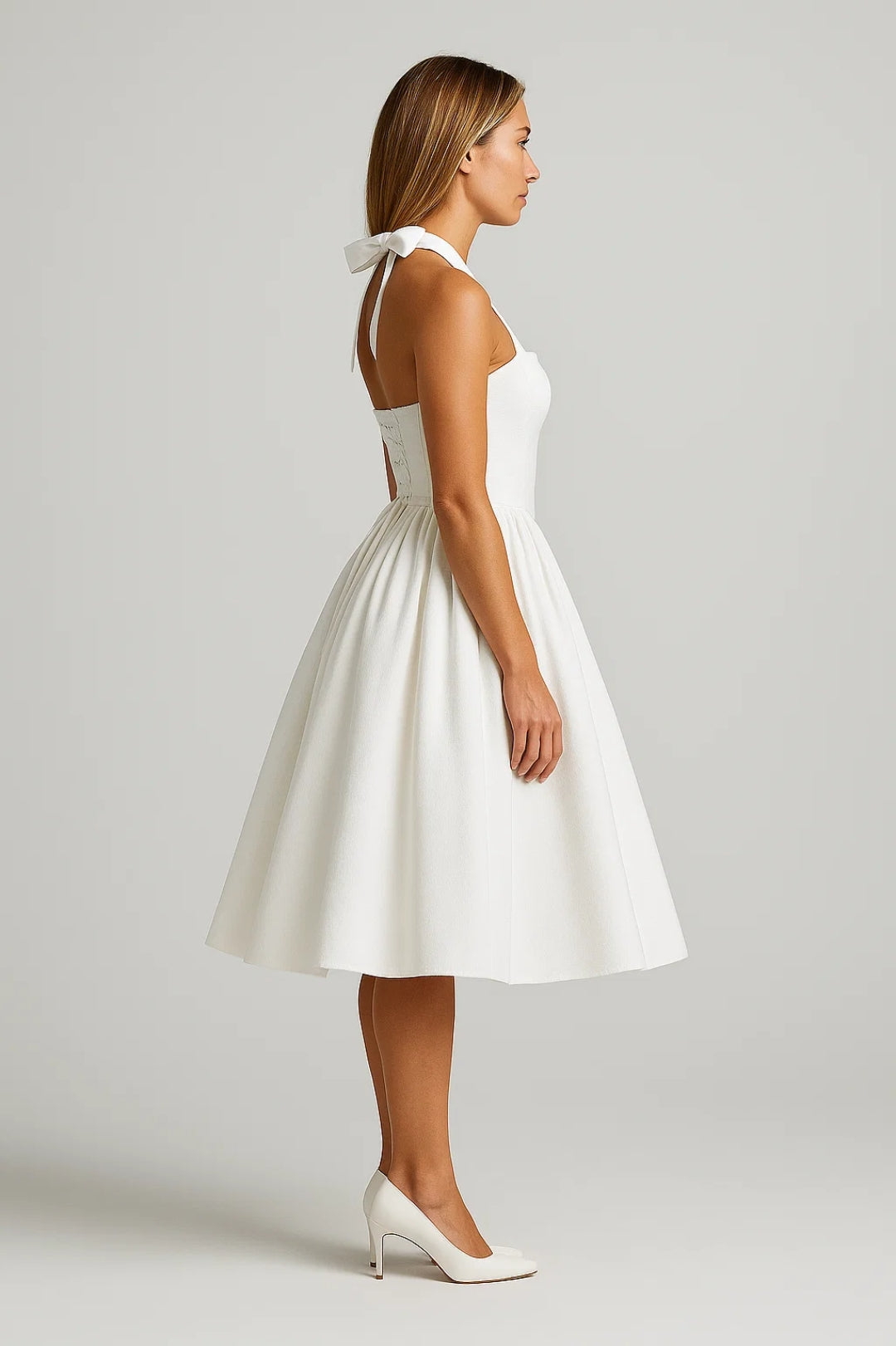 Kurzes Kleid | Neckholder | Ausgestellter Rock