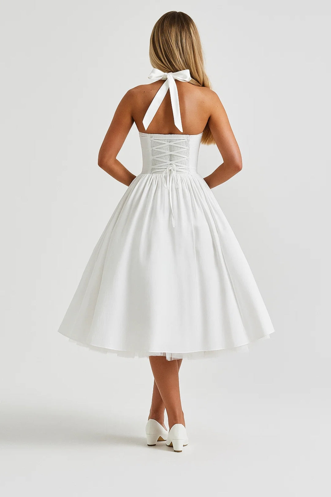 Kurzes Kleid | Neckholder | Ausgestellter Rock