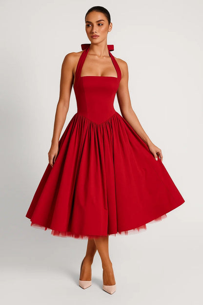 Kurzes Kleid | Neckholder | Ausgestellter Rock