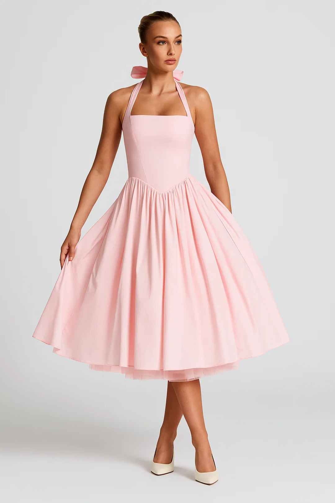 Kurzes Kleid | Neckholder | Ausgestellter Rock