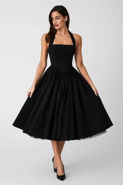 Kurzes Kleid | Neckholder | Ausgestellter Rock