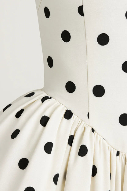 Kurzes Kleid | Neckholder | Ballonrock