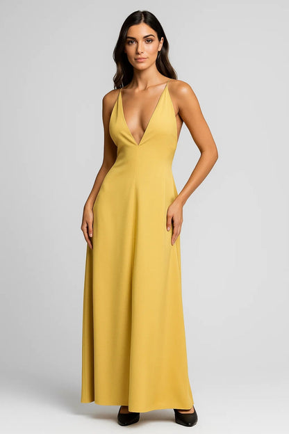 Langes Kleid | Tiefer Ausschnitt | Sommerliche Eleganz