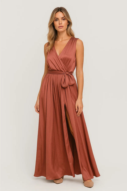 Langes Kleid | Wickeloptik mit Schlitz | Elegante Raffinesse