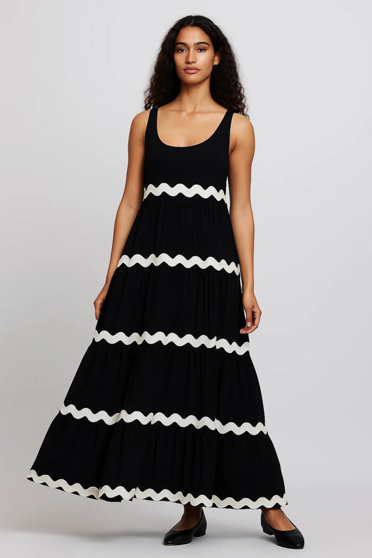 Langes Kleid | Ärmellos | Kontrastmuster mit Wellenlinien