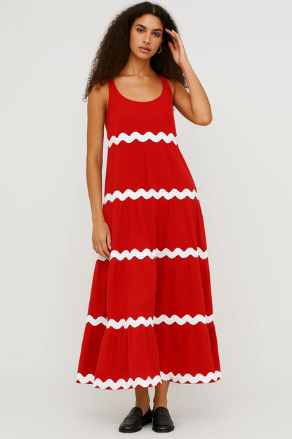 Langes Kleid | Ärmellos | Kontrastmuster mit Wellenlinien