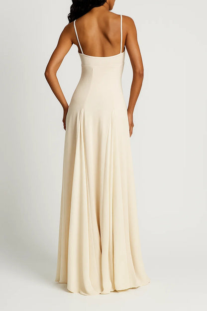 Langkleid mit Spaghettiträgern | Schwingender Saum und Figurbetonte Taille | Elegant und Fliessend