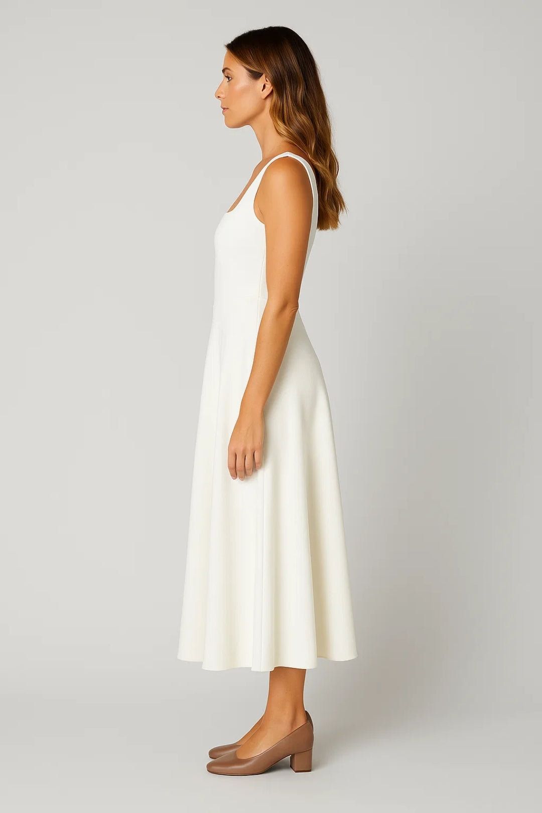 Langkleid mit Trägern | Ausgestellter Schnitt und Quadratausschnitt | Elegant und Schlicht