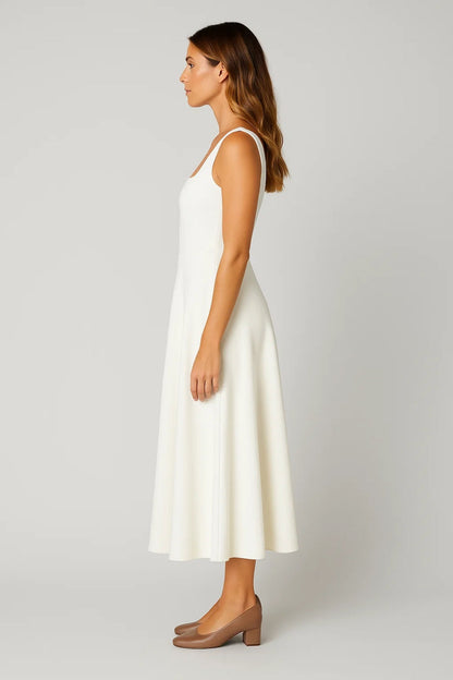 Langkleid mit Trägern | Ausgestellter Schnitt und Quadratausschnitt | Elegant und Schlicht