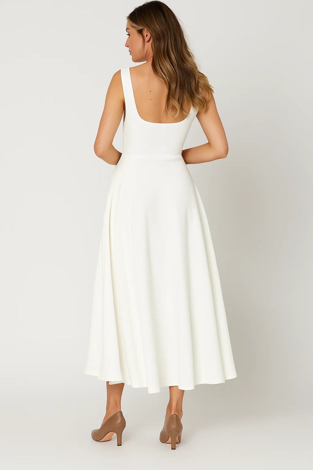 Langkleid mit Trägern | Ausgestellter Schnitt und Quadratausschnitt | Elegant und Schlicht