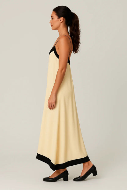 Maxikleid | Spaghettiträger mit Kontrastdetails | Moderne Eleganz