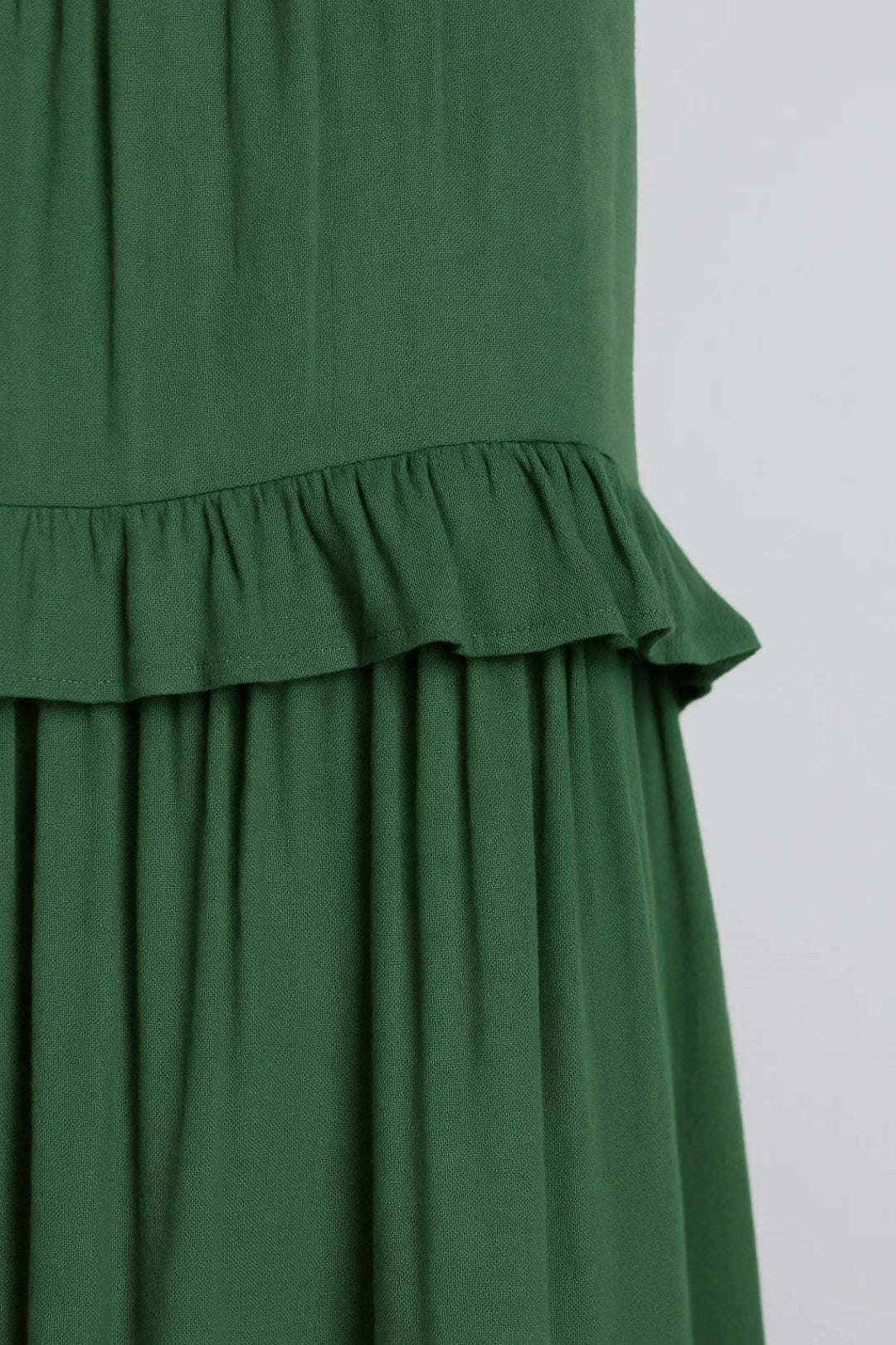 Maxikleid | Weit fallend mit Volants | Sommerliche Eleganz