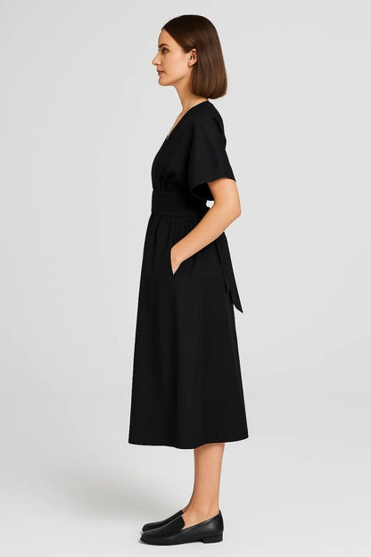 Midi Kleid | Kurzarm mit V-Ausschnitt | Elegante Schlichtheit