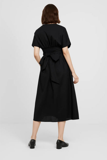 Midi Kleid | Kurzarm mit V-Ausschnitt | Elegante Schlichtheit