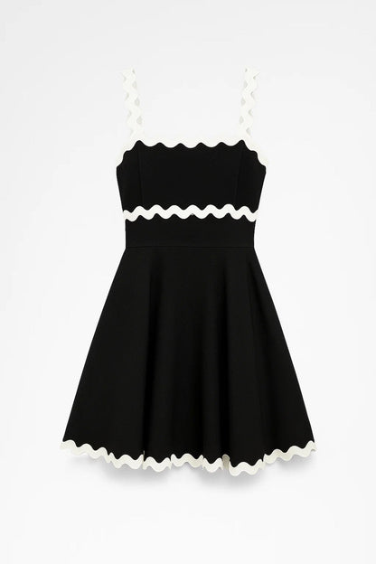 Mini Kleid | Träger mit Zierborten | Verspielte Eleganz