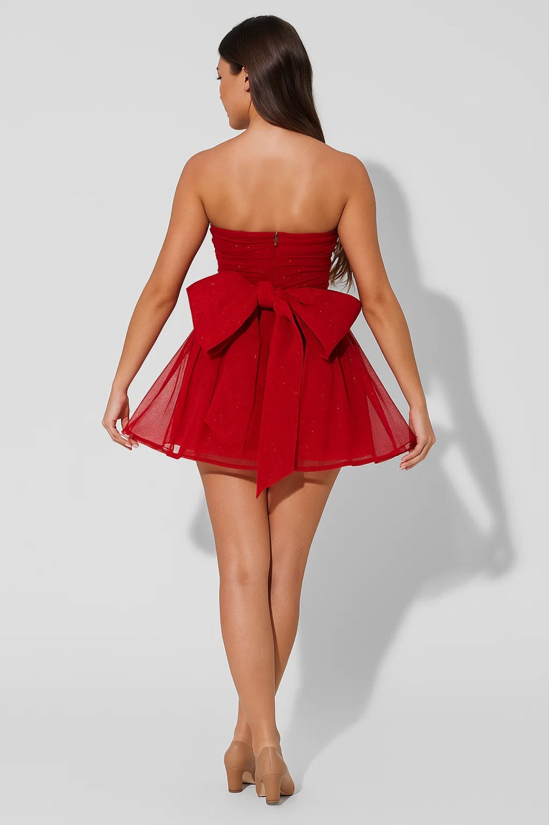 Minikleid | Schulterfrei mit Glanzoptik | Verspielte Eleganz