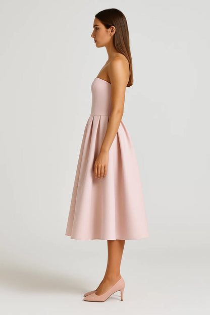 Mittellanges Kleid | Schulterfrei | Faltendetails