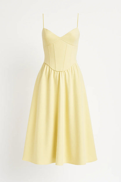 Mittellanges Kleid | Spaghettiträger | Elegante Taillenform