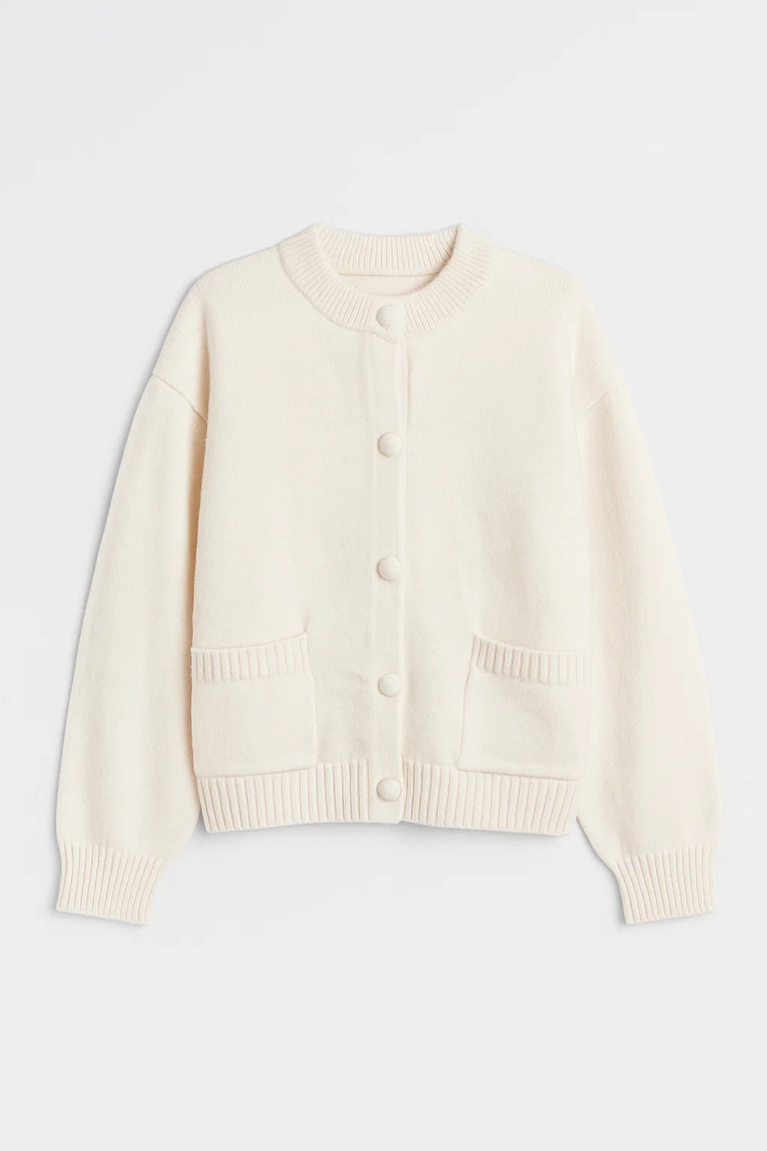 Schlichte Strickjacke | Gerader Schnitt mit Taschen | Zeitlose Schlichtheit