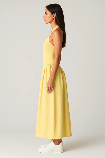 Sommerkleid Lang | Ärmelloser Schnitt mit Racerback | Leicht und Alltagsfreundlich