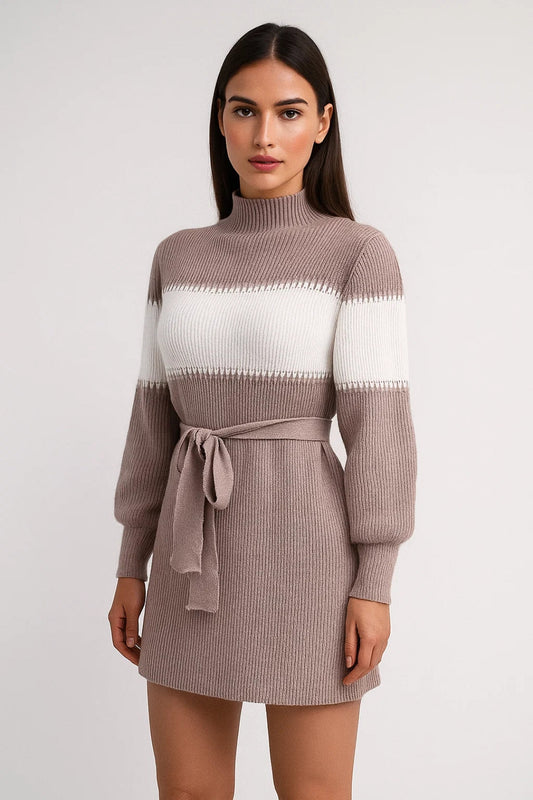 Strick Kleid | Mit Bindegürtel und Farbblock | Winterliche Eleganz