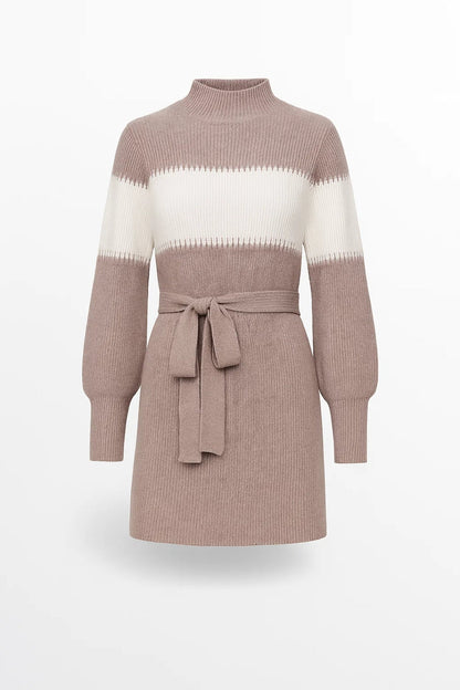 Strick Kleid | Mit Bindegürtel und Farbblock | Winterliche Eleganz