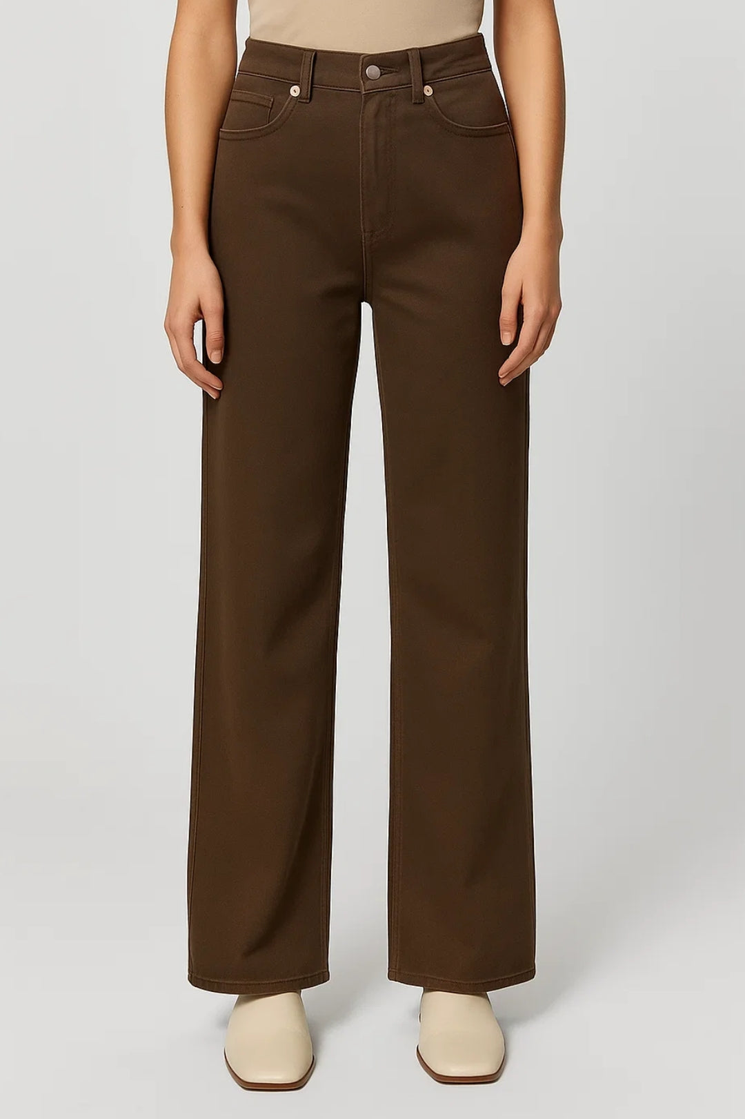 Weit geschnittene Hose | Hoher Bund und gerade Beine | Schlichte Modernität