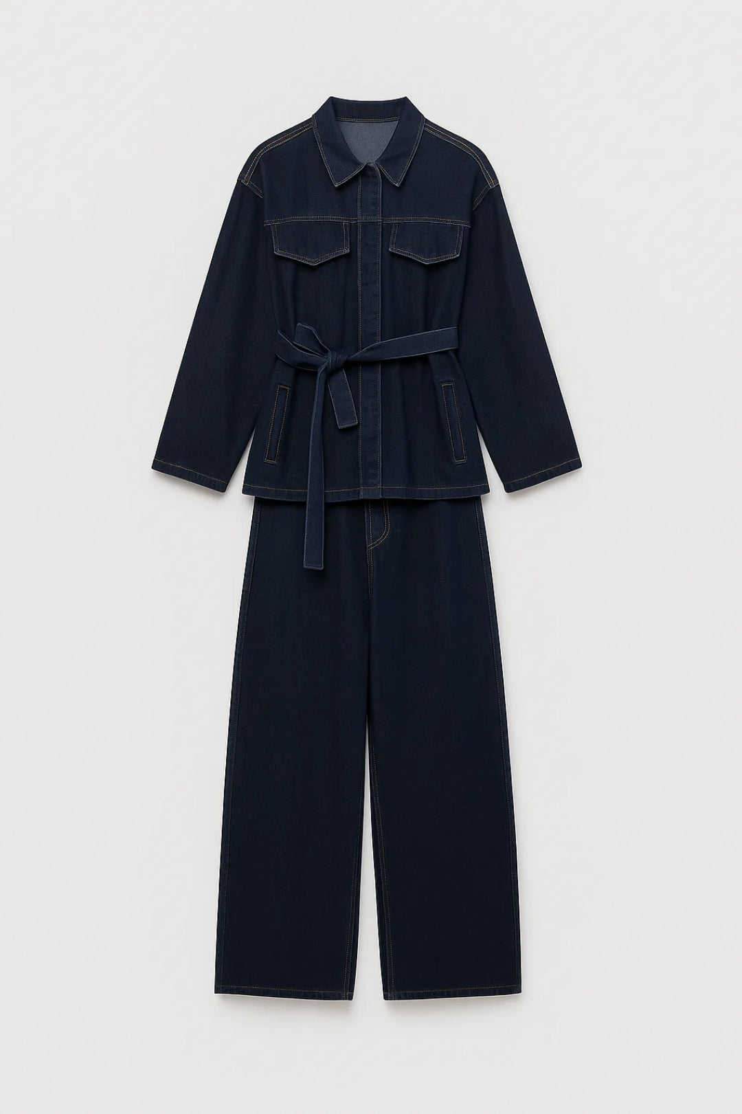 Zweiteiliges Set | Gerade geschnittene Jacke mit Bindegürtel und Hose | Schlichte Modernität