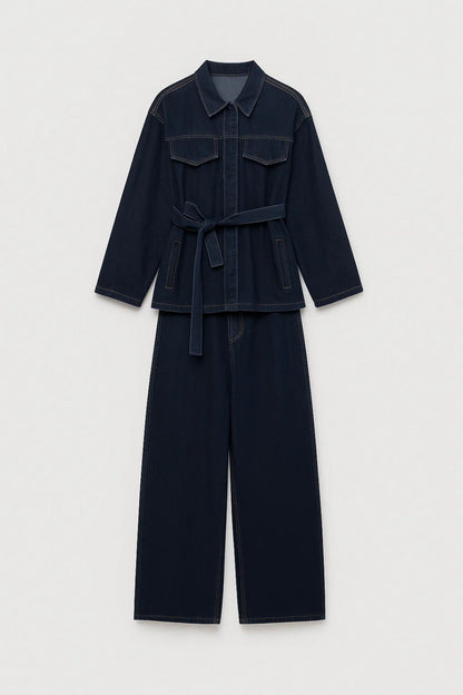 Zweiteiliges Set | Gerade geschnittene Jacke mit Bindegürtel und Hose | Schlichte Modernität