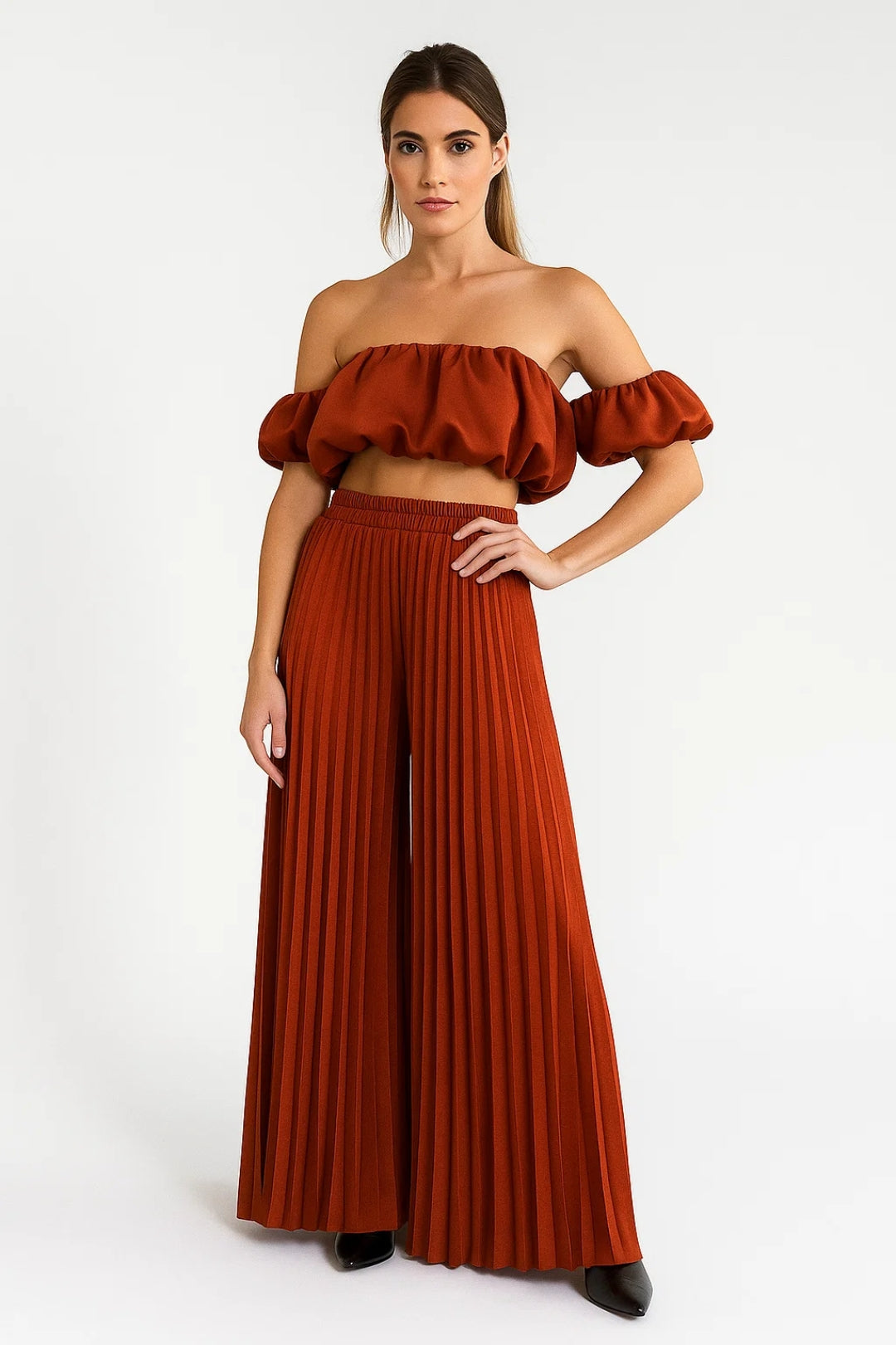 Zweiteiliges Set | Off-Shoulder-Top mit Plisseehose | Sommerliche Eleganz