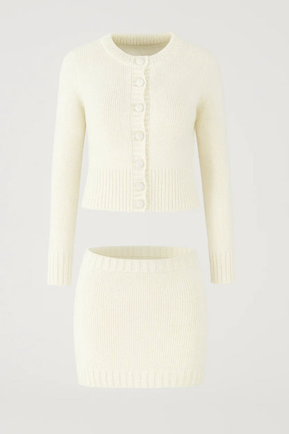 Zweiteiliges Set | Strickjacke und kurzer Rock | Schlicht und elegant