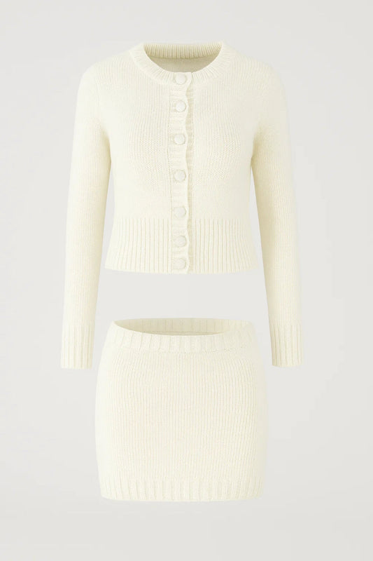 Zweiteiliges Set | Strickjacke und kurzer Rock | Schlicht und elegant