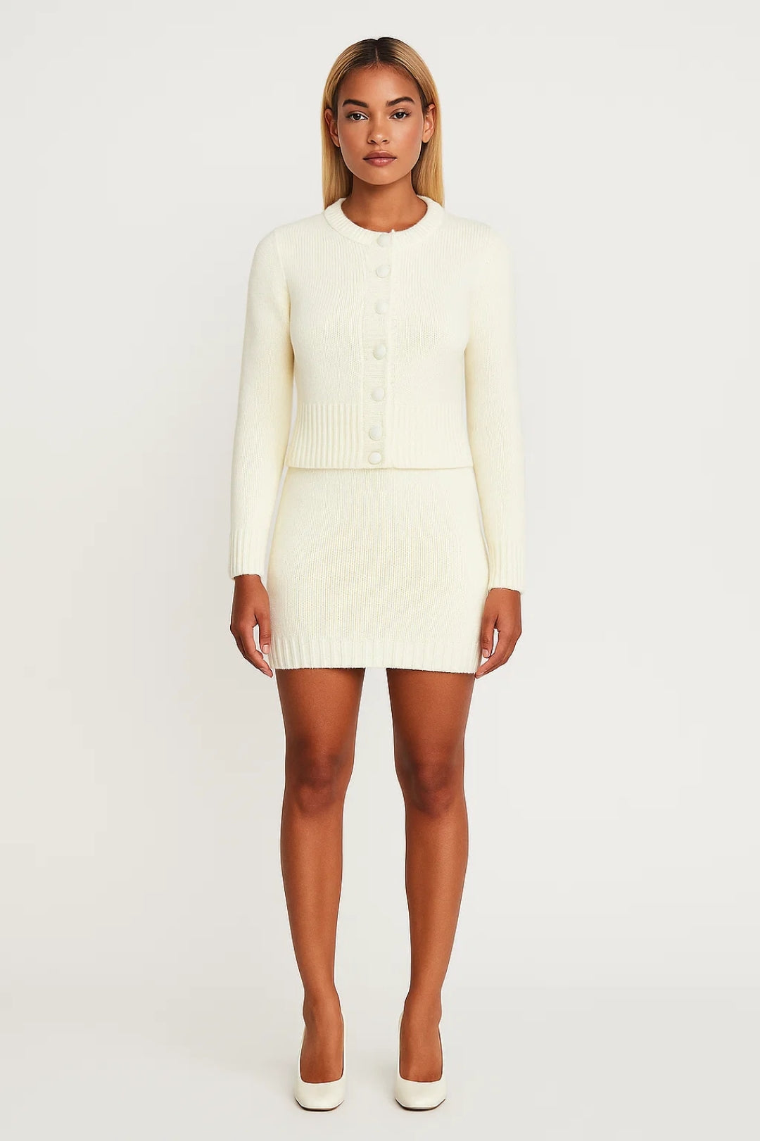 Zweiteiliges Set | Strickjacke und kurzer Rock | Schlicht und elegant