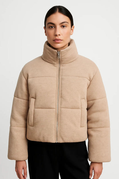 Kurze Damenjacke mit Stehkragen | Klare Linienführung | Bequem und Alltagstauglich