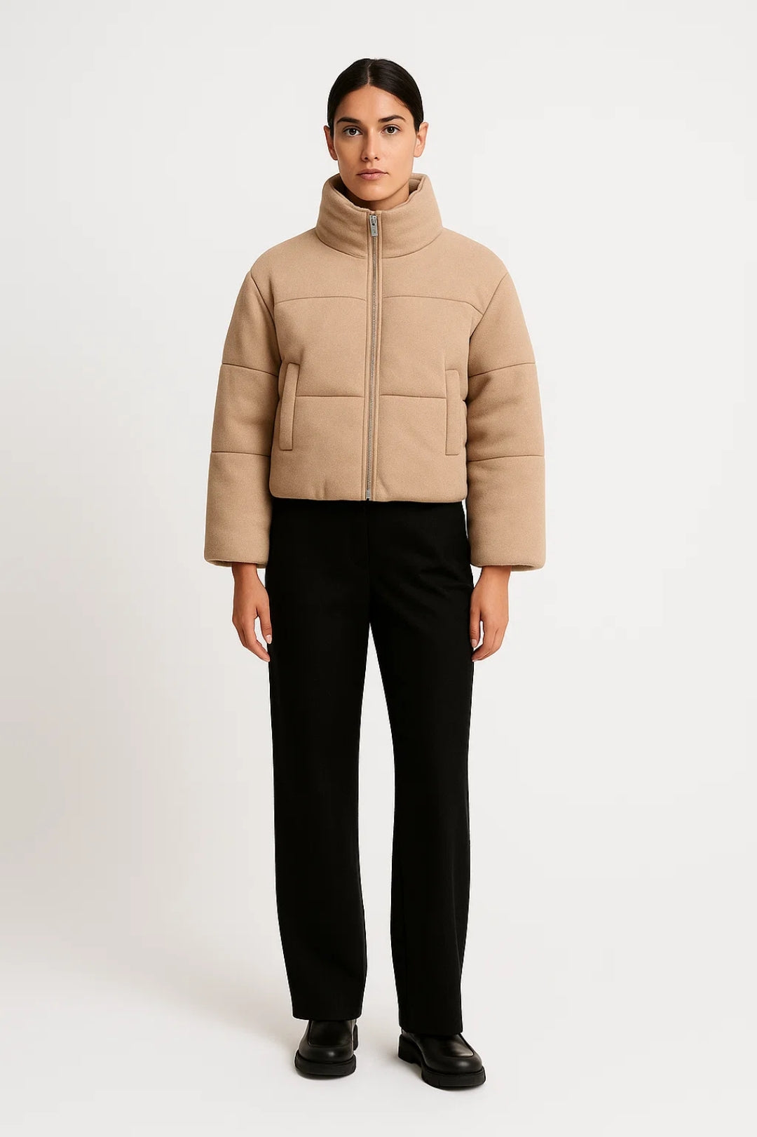 Kurze Damenjacke mit Stehkragen | Klare Linienführung | Bequem und Alltagstauglich